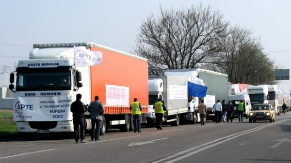 Transportatorii protesteaza de azi in toata tara