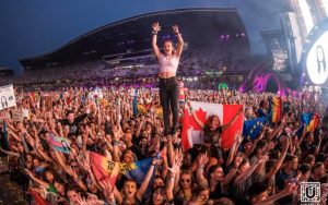 elevii-cu-10-la-BAC-intra-gratuit-la-Untold-si-Neversea-anul-viitor