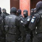 VIDEO: Spărgător de case, săltat de mascați! Percheziții la Zalău și Plopiș