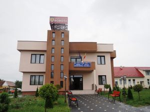 Sediul Primăriei Bobota, unul dintre cele mai moderne din judeţ