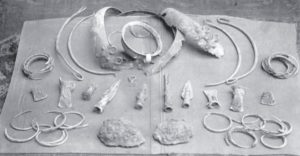 Povestea tezaurului preistoric de bronz de la Cehei, vândut Muzeului de Istorie din Berlin pentru echivalentul a nouă porci