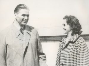 10-Arlette-si-Corneliu-Coposu-in-putinul-timp-ramas-dupa-eliberarea-din-inchisoare