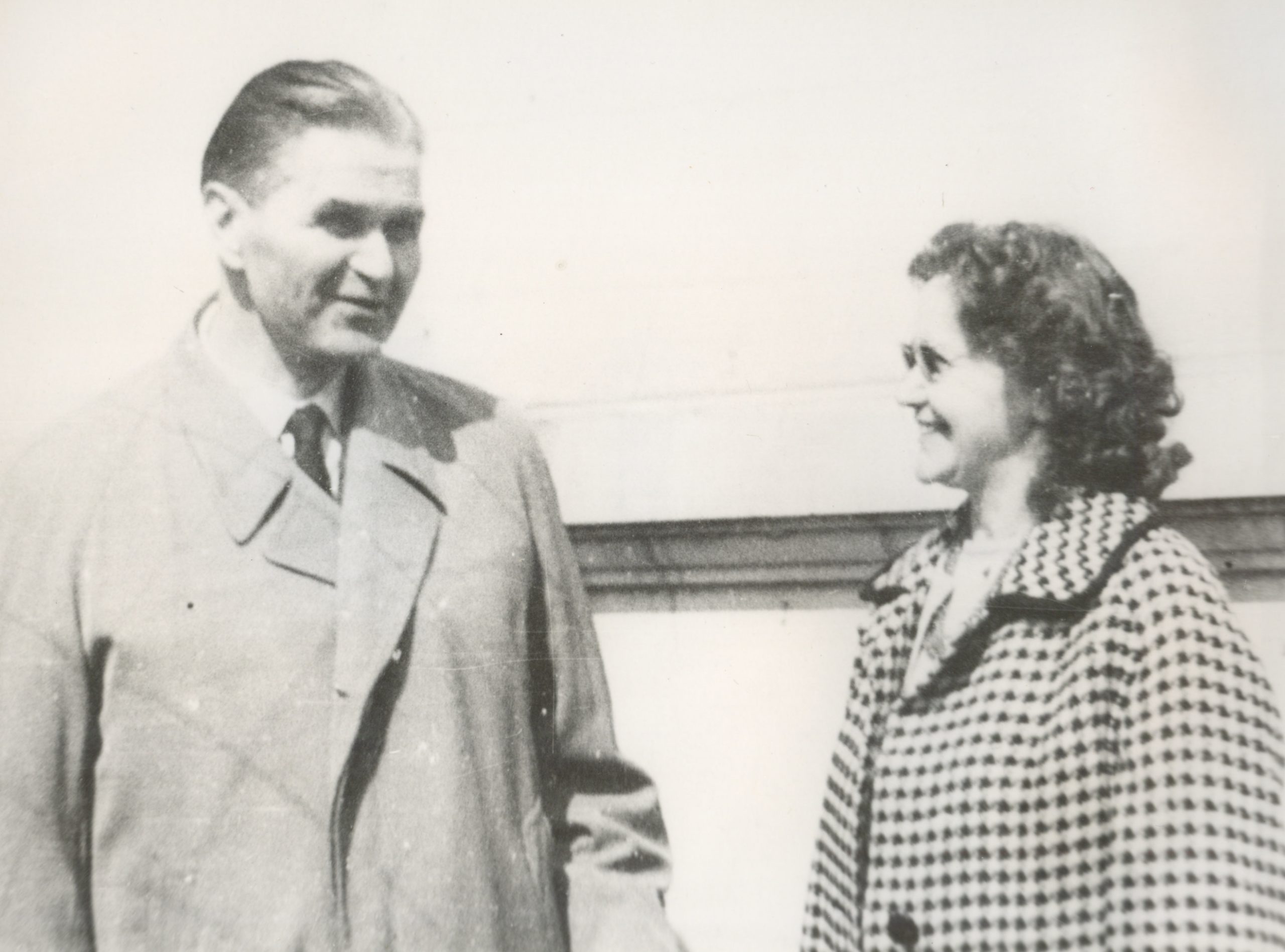 10-Arlette-si-Corneliu-Coposu-in-putinul-timp-ramas-dupa-eliberarea-din-inchisoare