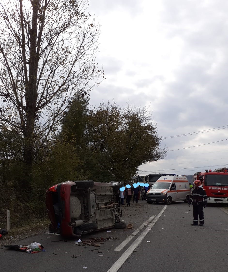 Accident grav la intrarea în Surduc