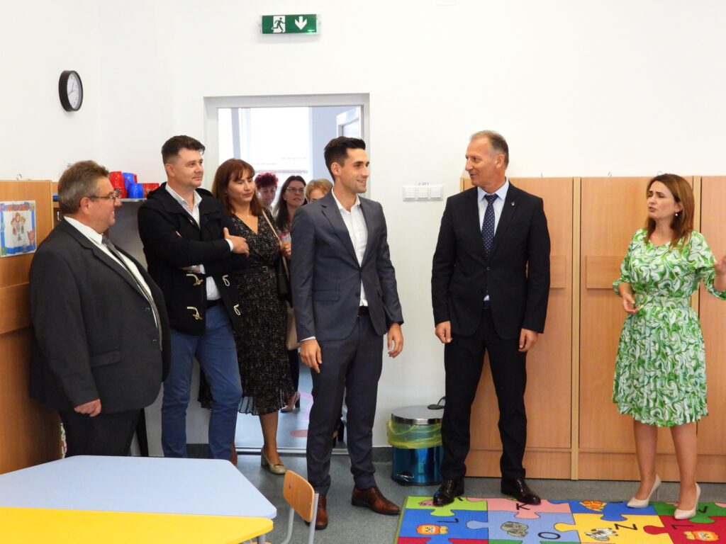 305049994_392596909694918_252133023322280724_n