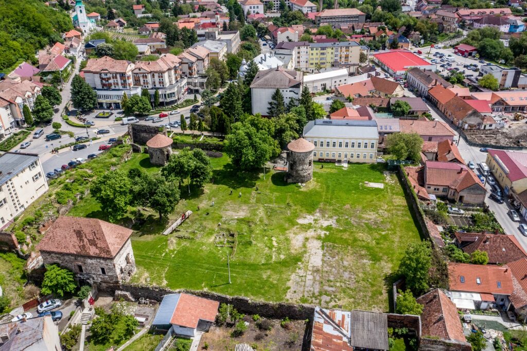 Cetatea-Bathory-1024x682-1