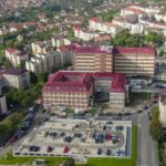 Anchetă penală după ce un pacient a căzut de la etajul 5 al Spitalului Județean