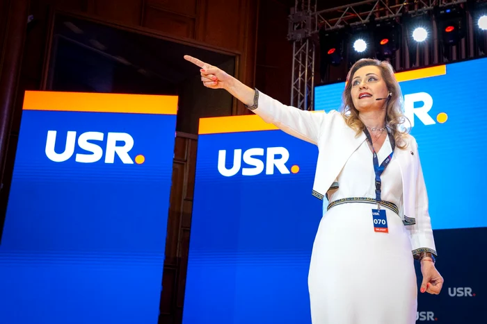 USR are un nou președinte: Elena Lasconi