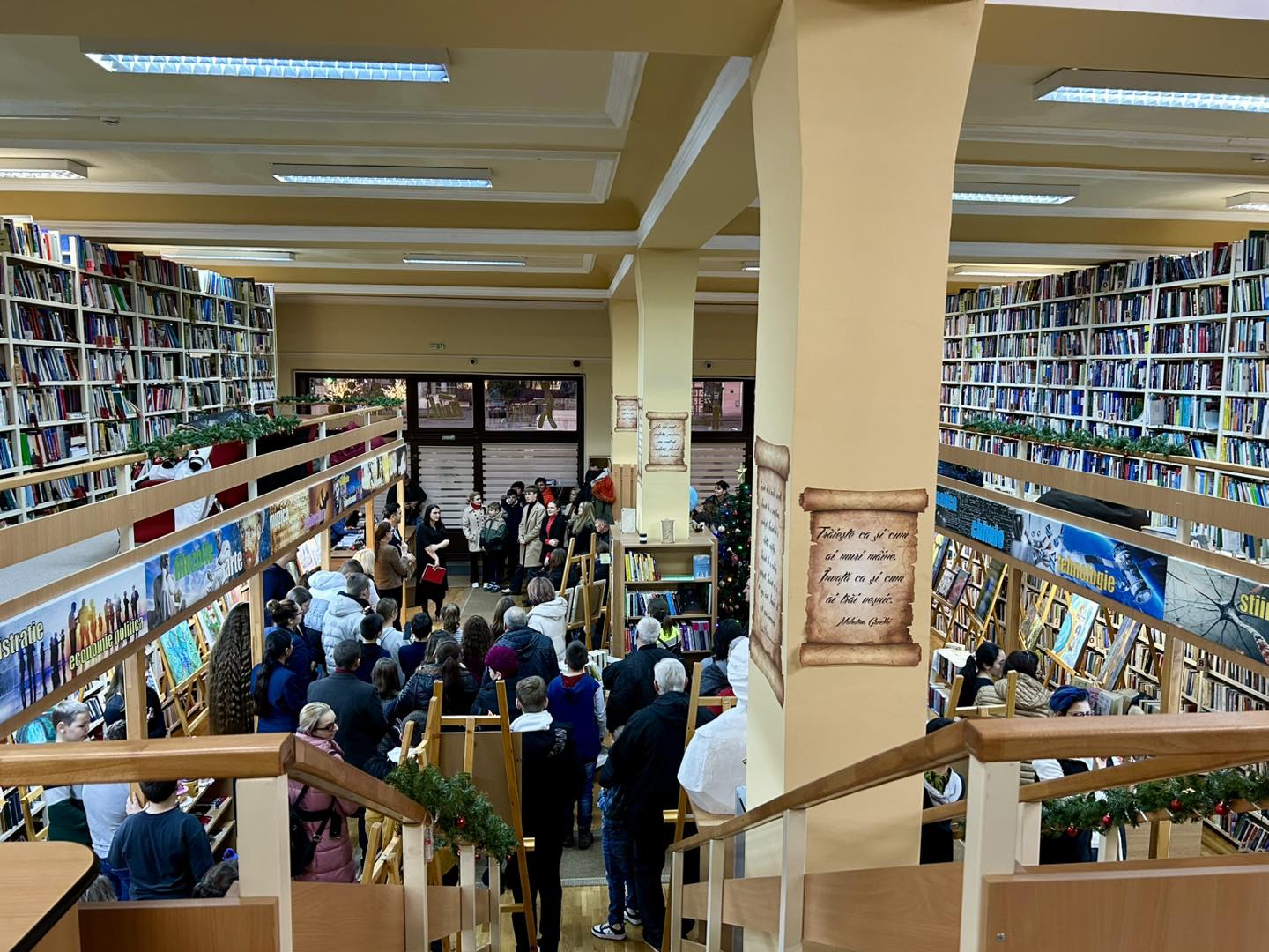 „Peisaj de poveste” la Bibliotecă, oferit de talentații copii ai Liceului de Artă Ioan Sima Zalău