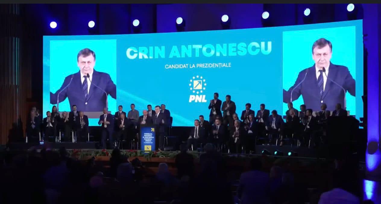 Crin Antonescu, desemnat în unanimitate candidat la prezidențiale de Consiliul Național al PNL