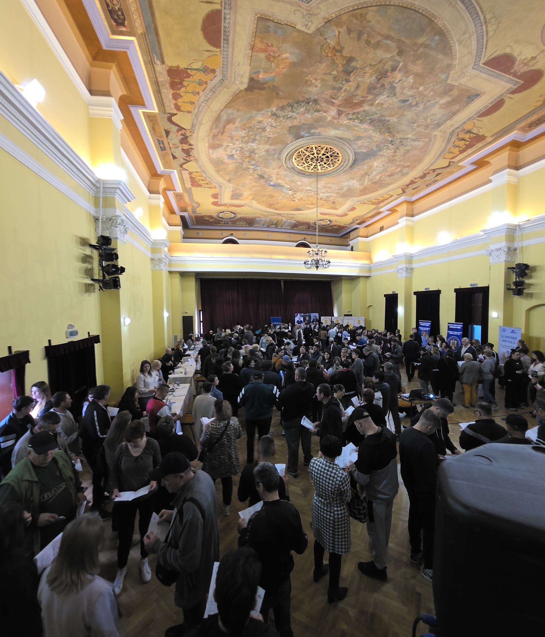 Halloween la Zalău: Peste 100 de persoane au găsit un loc de muncă!