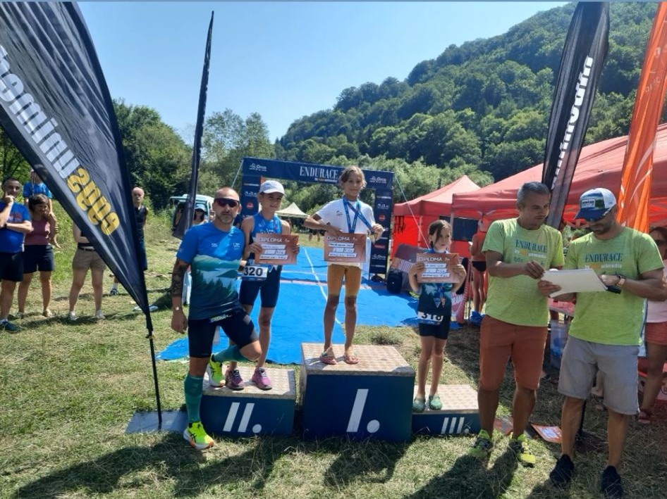 1ee9ef84-810a-43fa-bfc5-b8925ec3b846