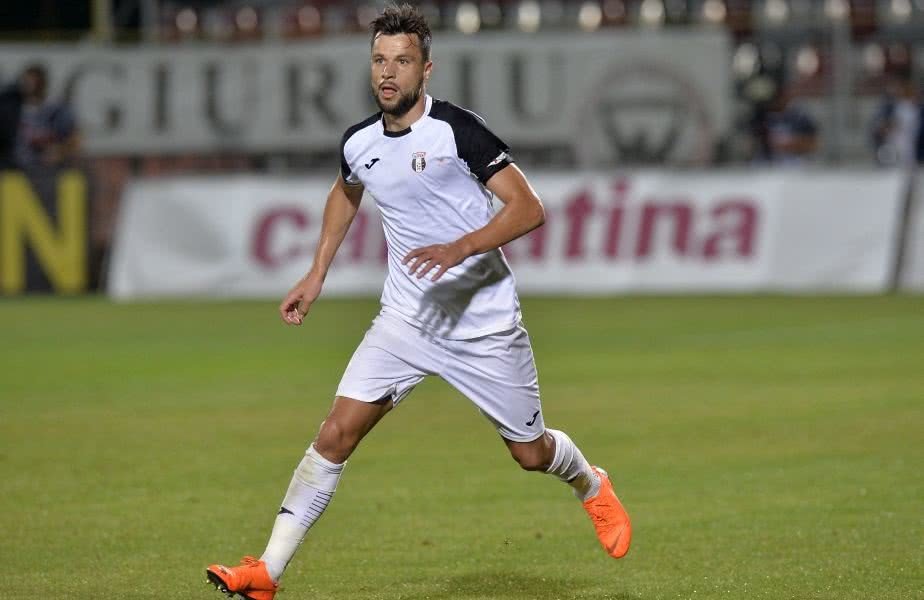 922916-cpr7309-azdren-llullaku