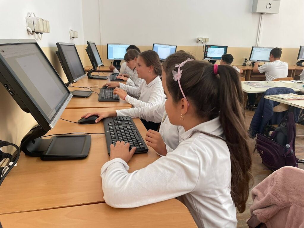 Dăm Click pe Rămânia 1