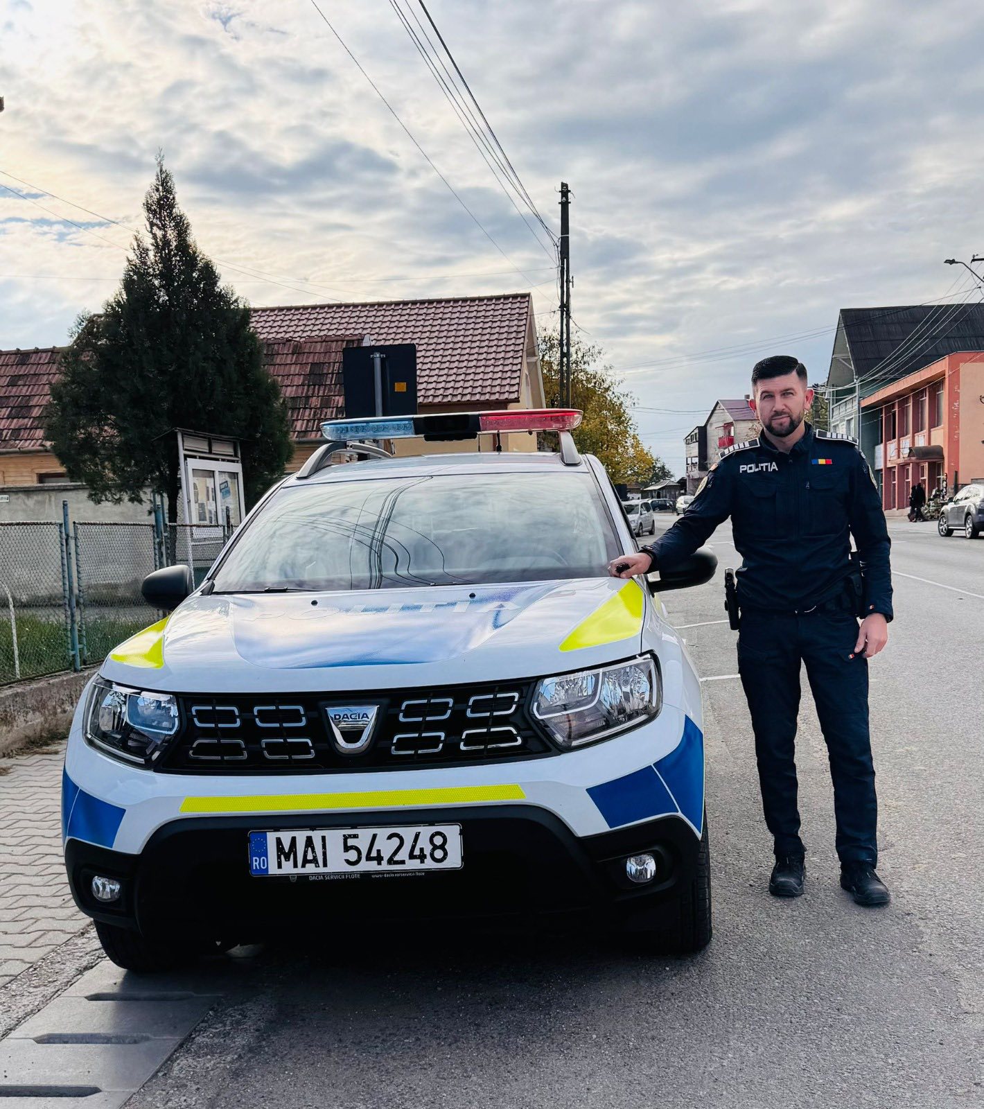 Povestea polițistului care a intervenit salvator pentru a salva două vieți