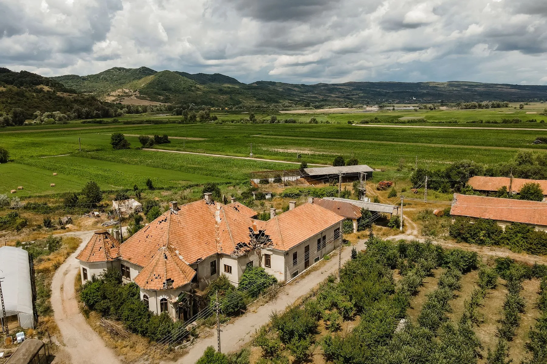 Castelul fondatorului romanului romantic maghiar, disponibil acum pe piața internațională.