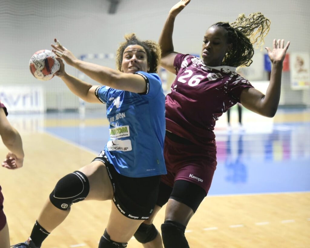 fb31b8f2-2286-46b4-94e0-212e69b45d21