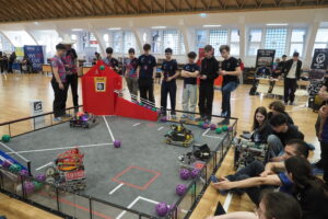 VIDEO De Ziua Îndrăgostiţilor, la Zalău a fost la modă dragostea pentru roboţi