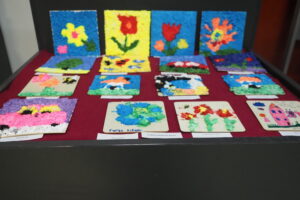 Culoare și speranță la Muzeul din Zalău: Expoziție specială dedicată sălăjenilor care luptă cu bolile rare