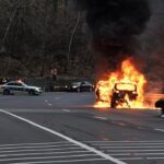 Mașină complet arsă pe Meseș, de la un cablu defect!