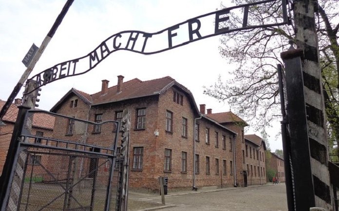 75 de ani de la eliberarea lagarului nazist de concentrare si exterminare Auschwitz-Birkenau -Premierul Ludovic Orban prezent la ceremonia oficiala