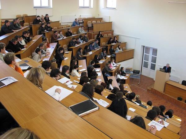 Absolventii de 10 din Salaj si nu numai sunt doriti de universitatile din toata tara