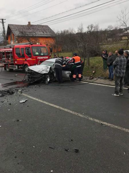 accident-grav-cu-victime-incarcerate-la-popeni27_58131