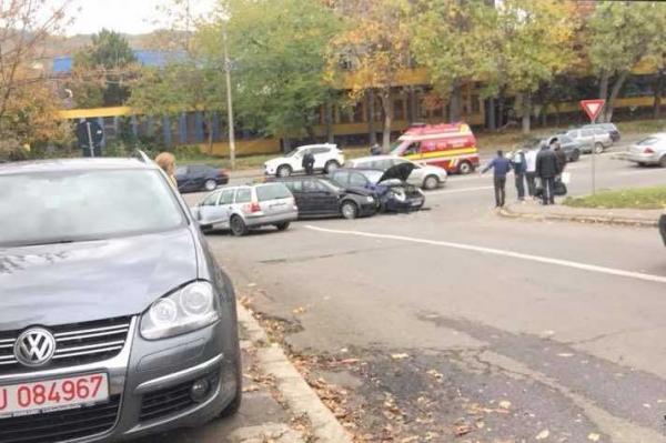 Accident rutier pe bulevardul din Zalau înregistrat cu o victima