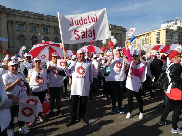 angajati-din-spitalele-salajene-au-protestat-ieri-la-bucuresti09_57284