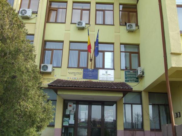 angajatii-de-la-apia-salaj-intra-azi-in-greva0_57641