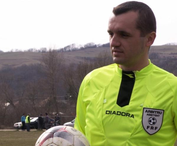 arbitrul-din-zalau-gabriel-barjac-le-a-purtat-noroc-dinamovistilor-in-primul-meci-din-play-out0_59187