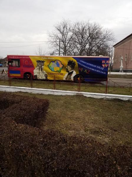 Autobuzul Centenar a ajuns si la Bobota