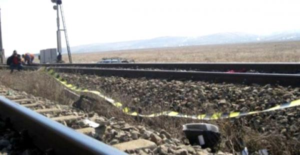 autoutilitara-spulberata-de-trenul-baia-mare-jibou03_58052