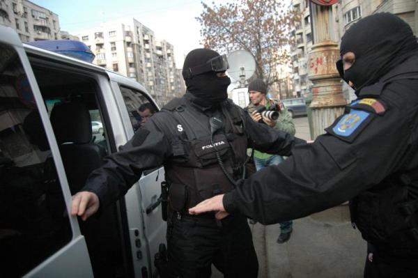 beczi-norbert-szabolcs-s-a-predat-diicot-pe-aeroportul-din-cluj-napoca0_54931