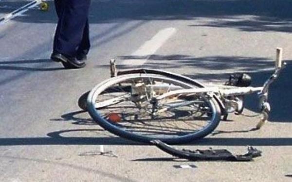 Biciclist de 79 de ani  accidentat mortal din cauza ca nu a acordat prioritate