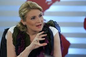 biserica-aduna-bani-si-pierde-increderea-oamenilor03_56546