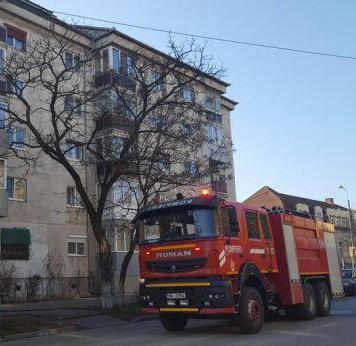 Bloc din Zalau evacuat din cauza  unui incendiu in ajun de Craciun