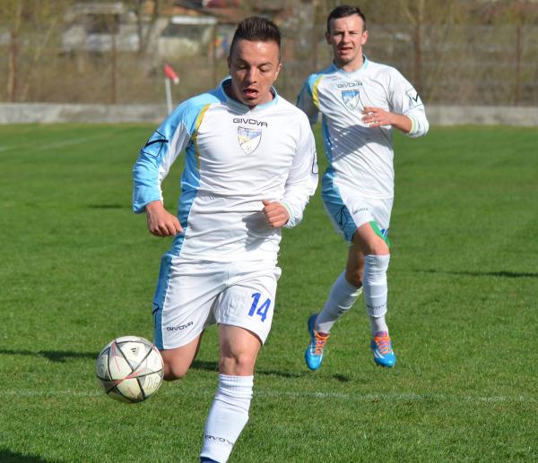 campioana-en-titre-dumbrava-galgau-s-a-chinuit-sa-castige-meciul-de-la-buciumi0_59504