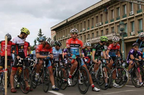 Ciclistii au intalnire in Salaj,  pentru unul dintre cele mai  frumoase evenimente de sosea  din tara – Michellin VeloTour