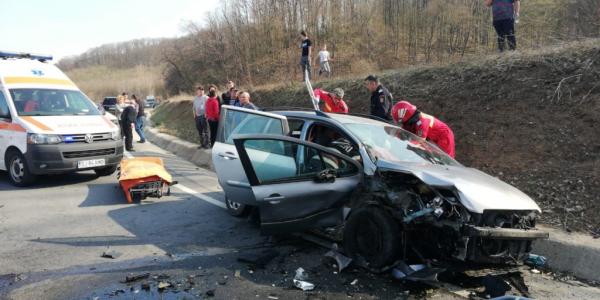 Ciocnire frontala din cauza unei soferite de 19 ani din Jibou