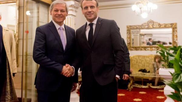 Ciolos anunta ca a convenit cu Macron sustinerea lui Kovesi la sefia Parchetului European