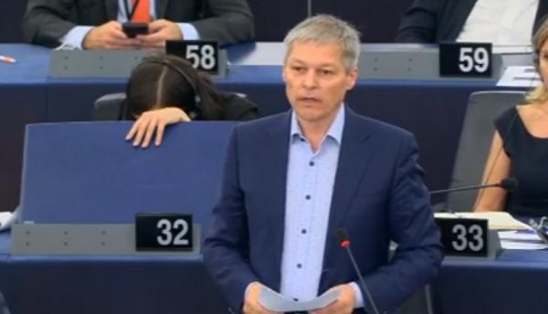 Ciolos vrea ‘reinoire’ in UE, iar parlamentarii europeni au ras de el