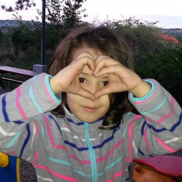 comunitatea-salajeana-se-mobilizeaza-sa-ajute-o-fetita-sa-se-vindece-de-leucemie04_57098