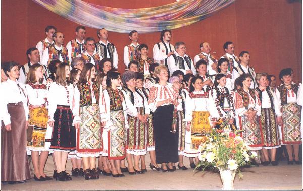 concert-traditional-de-craciun-al-corului-gloria-dei-la-biserica-sf-stefan-din-bradet04_57965