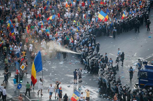 Conducerea PSD a fost in spatele  violentelor la care s-a dedat Jandarmeria la manifestatia romanilor din 10 august