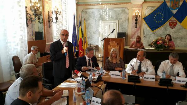 consilierii-locali-din-opozitie-au-avut-obiectii-la-modul-in-care-15-biserici-au-primit-din-banii-zalauanilor07_56600