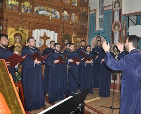 corala-armonia-din-constanta-sustinut-un-concert-de-colinde-la-biserica-sf-nicolae-din-zalau04_57964