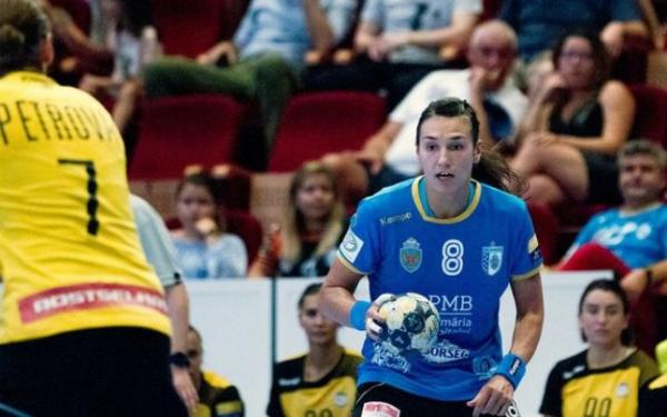cristina-neagu-fost-declarata-cea-mai-buna-handbalista-din-lume-chiar-inaintea-meciului-cu-hc-zalau0_58300