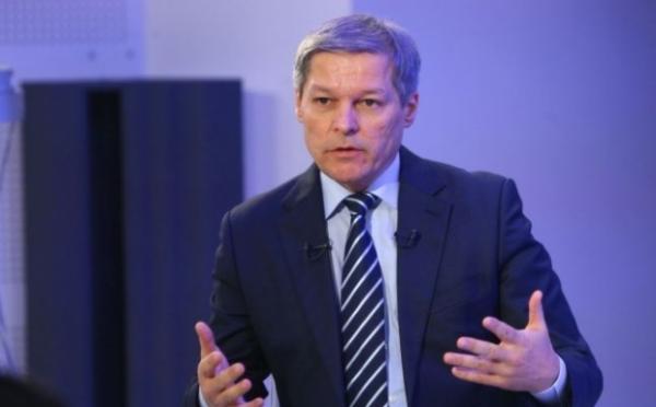 Dacian Ciolos acuza PNL ca ramane in zona  clasei politice vechi si doar asteapta ca PSD  sa cada natural pentru a-i lua locul