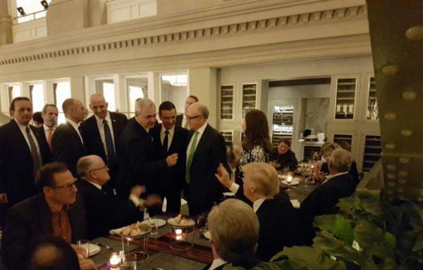 delia-antal-din-zalau-dragnea-si-iohannis-sunt-cei-trei-romani-care-au-poze-cu-trump3_57523